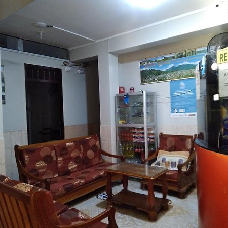 טינגו מריה Hostal Leon Internacional מראה חיצוני תמונה
